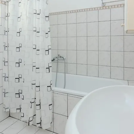 Pet Friendly In With House Sea View Nin