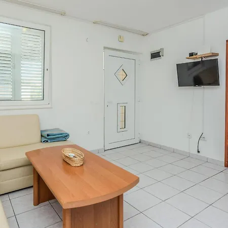 Apartament Pet Friendly In With House Sea View