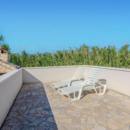 Apartment Beautiful In With House Sea View