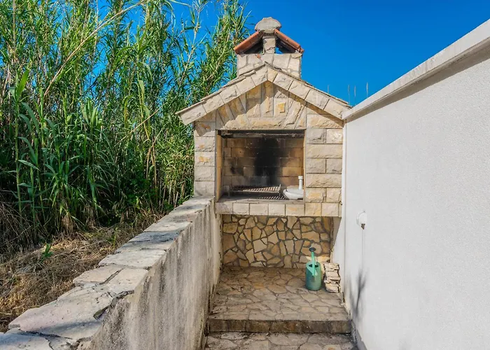 Stunning In Apartman Nin